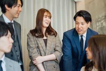 20・30代活躍中！
2018年に創業、現在『ROOMS+』の店舗拡大中！