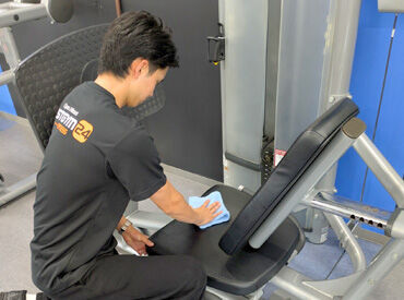 全店舗どこでもジム利用が無料♪
「出先でちょっと時間があいた」
「旅行に来たけど動きたい!」
そんなときにもサクッと運動◎