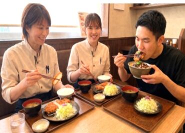 とんかつ　双葉　イオンモール福津店【038】 仲良しスタッフがしっかりサポート♪未経験からでも安心して始められる職場です！