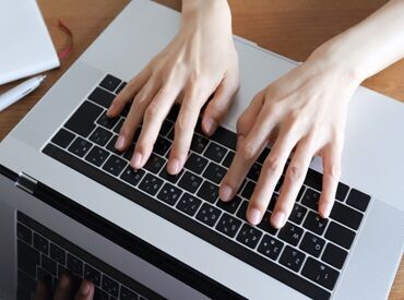<完全在宅ワーク>
「外で働くのは難しい…」という方、必見。
通勤不要の在宅業務なので、自宅で作業できます。