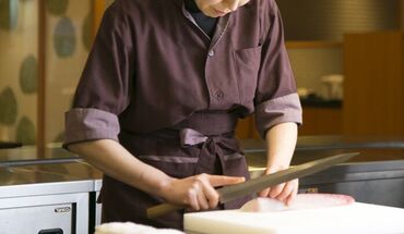 ~非日常空間で働く~
・北陸最大級の源泉大浴場
・エステ、ヒーリングサウナ
など、バラエティ豊かな温泉が楽しめると大人気◎