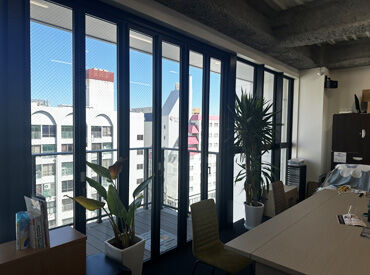 株式会社LDS ～周りには頼れる先輩が！～
とっても風通し◎な居心地良いオフィスなので
困ったことがあれば何でも聞いてくださいね♪