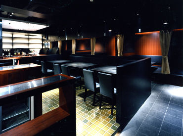 ≪福利厚生も充実♪≫
◆交通費全額支給◆まかない200円◆社会保険完備◆グループ企業の施設利用割引◆育児・介護休暇あり etc.