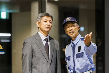 トラストパーク株式会社大阪支店　勤務地：なんばグランド花月ビル ＼なんばグランド花月内の駐車場／
未経験スタート大歓迎！
※画像はイメージです