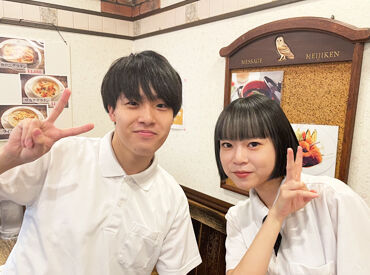 ●20～40代まで幅広く活躍中
授業終わりに働く学生さんから、
育児の合間で働きたい主婦(夫)さんまで★