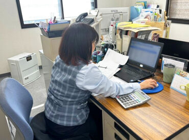 税理士事務所で働くことが初めての方や
ブランクからの復帰も歓迎！
まずはお気軽にお問い合わせくださいね◎