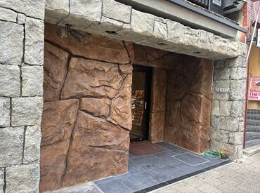 THE CRAFT DINING BAR OKUe. -オクエ- “和のビストロ × クラフトダイニング” 
落ち着いた大人の雰囲気の中で、旬食材を使った料理と様々なお酒ご提供♪