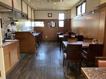 年齢や経験は問いません!
「ラーメンが好き」「いつかはのれん分けしたい」など
応募理由はなんでもOK!