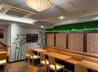 ＼赤坂駅から徒歩2分の好立地！／
通いやすさバツグン＆美味しい
中華のまかないが無料で
楽しめるのも嬉しいポイント♪