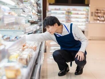 まずは元気よく『いらっしゃいませ~♪』
幅広いスタッフさんと、
一緒に働きましょう☆彡