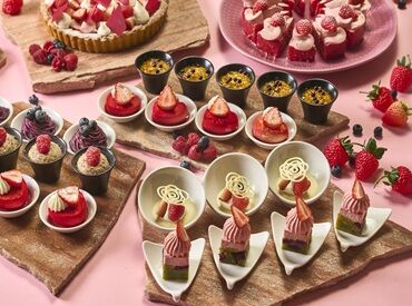 ザ・リッツ・カールトン大阪 季節ごとに変わる館内の雰囲気♪
その時々の素敵な空間で働けることも楽しさの一つ
ワクワクがいっぱいのリッツ・カールトンへ。