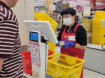 「忙しそうなお店…」と思われがちですが
たくさんのスタッフ同士支えあいながら
運営していますのでご安心ください◎
