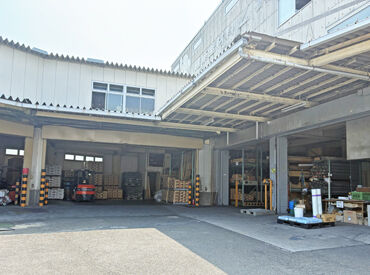 お客様は顔なじみの建築業者さんが中心！
信頼関係ができていてとっても働きやすい◎
ノルマなどは一切ありません！