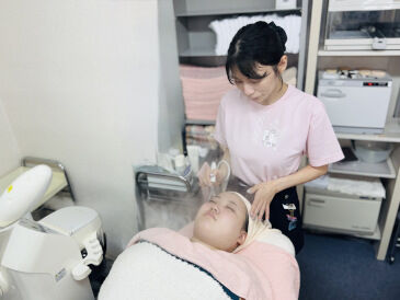 CPサロン　アザレア ≪未経験から始められます≫
無資格・経験は不要です◎
働きながら自然と美容知識が身につきます♪