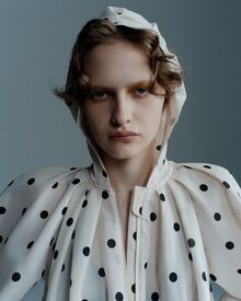 JENNE　京都高島屋店 大人の女性のためのファッションブランド゜+
オシャレなお洋服に囲まれて楽しく働けます♪