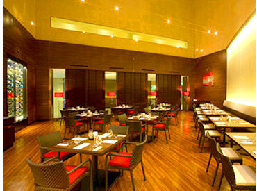 ANA クラウンプラザホテル新潟 未経験の方でも安心して働ける♪
人気のホテルで
一緒に働いてみませんか？