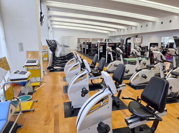 パークアリーナ小牧 経験不問◎働くうちにドンドン知識も身に付きます！
お仕事終わりにスポーツクラブで汗を流して鍛えちゃいましょう！