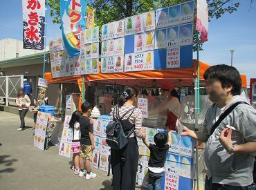 お祭りは、商工会議所や町が主催のイベントなので、みなさん安心して働けます◎
お手伝い感覚で楽しくワイワイヾ(o´▽`)ﾉﾞ♪