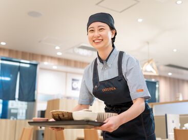 \働きやすいお店♪/
初めてのバイトで不安でも、頼もしい先輩STAFFがたくさんいます♪
シフトはお気軽にご相談ください◎