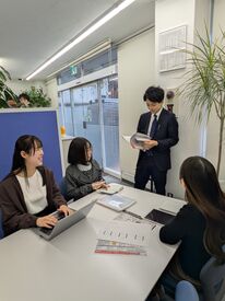 時給1226円以上＆交通費支給★
服装自由で自分らしく働けます♪
社会保険や産休・育休など福利厚生も充実◎