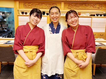 季節料理なかしま 無料のまかないで
楽しめる点がスタッフに好評です。
＜20代の女性スタッフ活躍中＞