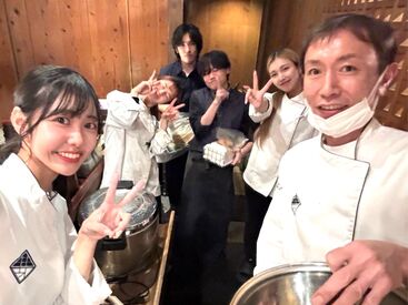 ○みんな仲良し○
お休みの日に家族や友人を連れて
ご飯を食べに来る!なんてことも
バイト先で広がる新たな交友関係♪