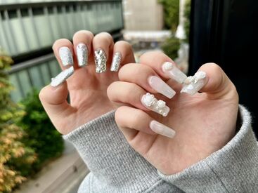 ≪オシャレALL自由≫
髪型!髪色!服装!ネイルも!
決まりは一切ありません◎
前後の予定に合わせてコーディネートOK◎