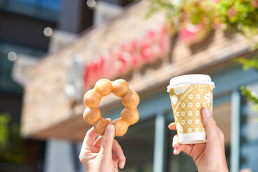 ミスタードーナツ　南仙台ショップ　01 あの美味しいドーナツは手作りだからこそ♪
あなたの手で作ってみよう！
難しい作業はありませんのでご安心ください