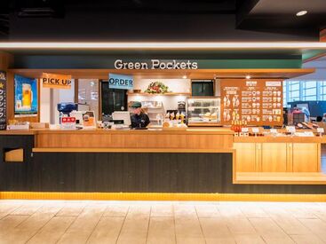 Green Pockets 国際線ゲート店 ～＊女性スタッフ活躍中＊～
正社員登用実績あり◎
産休・育休の取得実績あり◎
子育て後のお仕事復帰もしやすい♪