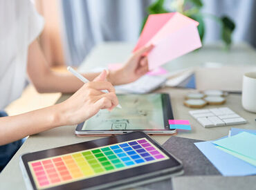 土日祝は完全にお休みなので、
友人や家族との時間、趣味の時間、
または別のお仕事との両立も可能です◎