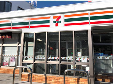 セブン-イレブン 北谷北前１丁目店 ちょっと珍しい★ENEOS併設のセブンイレブン♪帰りにサクッと給油して帰れるのもうれしい♪