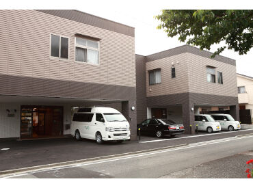 静岡ケアセンターそよ風 ＼人柄重視の採用です！／
しっかりしたサポート体制で、安心して始められる環境♪
希望の働き方、お気軽にご相談を◎