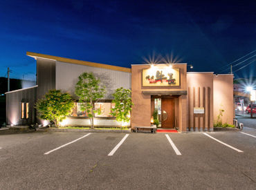 焼肉　牛長　本店 学校やサークル、他の用事とも調整できて働きやすいバイト先！
面接は全員と実施してます！履歴書不要＆私服でお気軽に◎