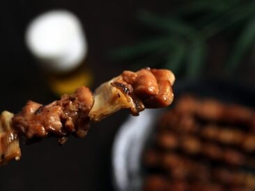 株式会社イーストアジア・コーポレーション 必要なのは焼き鳥屋・焼肉屋・居酒屋など
飲食店での調理経験(年数不問)のみ◎
安定した働き方を目指したい方大歓迎！