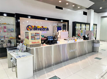 sherra ＼オシャもシフトも自由度バツグン♪／
派手髪・ネイルも思いのままに楽しめる！
自分らしく働けるから、ムリなく続けやすい◎