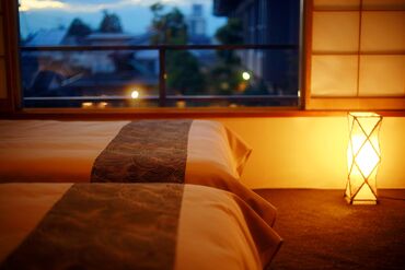 旅館 喜仙 ＼週1日～OK！／
今のライフスタイルにも合わせやすい！
ガッツリ稼ぐもプライベート重視もあなた次第！