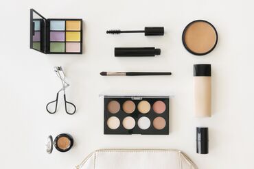 ファッション人材リンク株式会社【FJL】 ﾟ*｡☆ NEWスタッフ募集 ☆。*ﾟ
人気コスメブランドで勤務のチャンス♪
即日スタート大歓迎☆彡
コスメ好き・販売経験者優遇◎