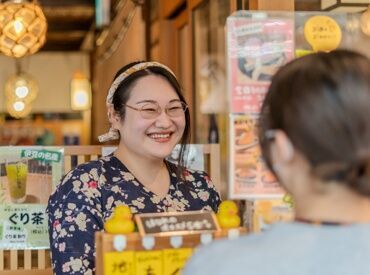 飲食未経験でも高月給27万~28万円スタート!
「接客を楽しみたい」「お客様を楽しませたい」
そんな思いを大切にできる会社★