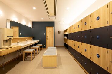 ホテルグランスパアベニュー 【甘木駅徒歩1分のホテルの天然温泉】
対面での業務は少なめ◎
ネイル・ピアス・髪色ALL自由！
おしゃれも我慢せず働ける★