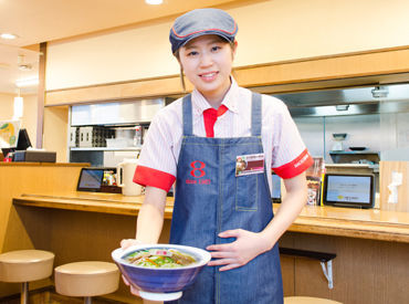 地域に根付く8番らーめんで
人と接する楽しさと
仕事のやりがいを実感