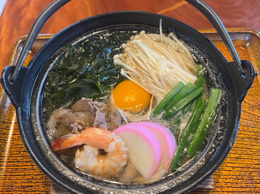 \お仕事終わりに嬉しい特典!/
サクッと働いて、無料まかないで回復◎
毎日のお昼代を節約することもできますね♪