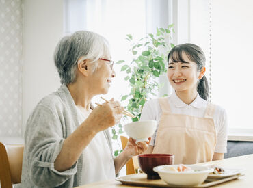 グループホーム 花物語なかやま（株式会社日本アメニティライフ協会） ≪スキルアップできる環境！≫
資格に応じて給与もUP!!
資格取得支援制度の利用も可◎
※写真はイメージ