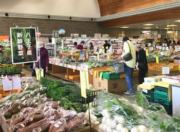 道の駅　八王子滝山 八王子産の野菜や果物をはじめ、
地元の食材をつかったお惣菜・ジェラートなど☆
毎日たくさんの方がお買い物されています！