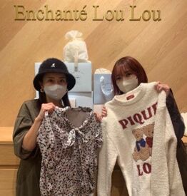 Enchante Lou Louイオンモール鈴鹿店 フリーターさん活躍中★
オシャレを楽しみながら働ける環境です♪
お洋服が好きなあなたにはピッタリの職場!