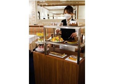 リストランテ マキャベリ 池袋東武店 ＼ホールスタッフ大募集／
ランチ・ディナーの時間帯、
ご希望のシフトで勤務可能です♪
WワークOK！短時間・扶養内勤務も可能◎