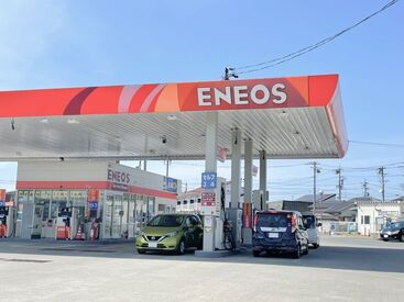 ENEOS ペトロ佐久平店 20～40代が活躍中！女性スタッフも活躍◎。*
地域の知り合いが増えるのもバイトの楽しさの一つですよね♪