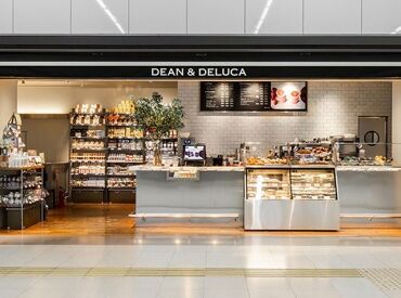 DEAN & DELUCA CAFE（ディーンアンドデルーカカフェ）羽田空港店 未経験スタートOK！
研修やフォロー体制もばっちりなので、
すぐにお仕事にもなれます◎