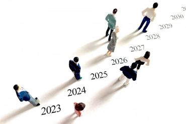 株式会社ネクサススタッフマネージメント　（勤務地：とうきょうスカイツリー駅） 2024年、2025年…2030年…
この先も安心して働ける業界って？
――介護業界です！