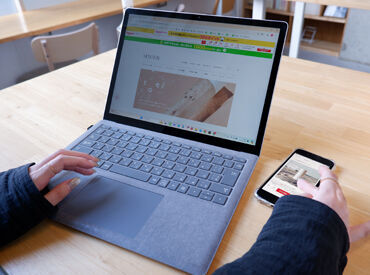経験者優遇♪
HTML・CSSの基礎知識があったり、
Photoshopなどのツール利用経験があればOK！
