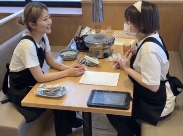 ＜SNSで話題のお店♪
＞
釜炊きごはんと熟成生タンが人気★
「働いてたらおなか減る～～！」
⇒大丈夫◎まかないをお楽しみに♪